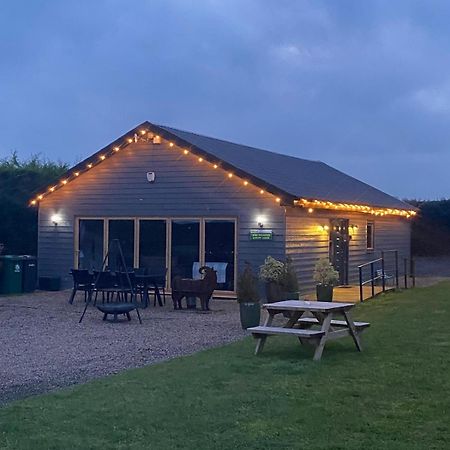 King Richard'S Luxury Lodge - Sleeps Up To 8 ,Dog Friendly ,Near Sherwood Forest At Fairview Farm In Nottingham Set In 88 Acres And Great For Groups,Family Gatherings,Corporate Events Bagian luar foto