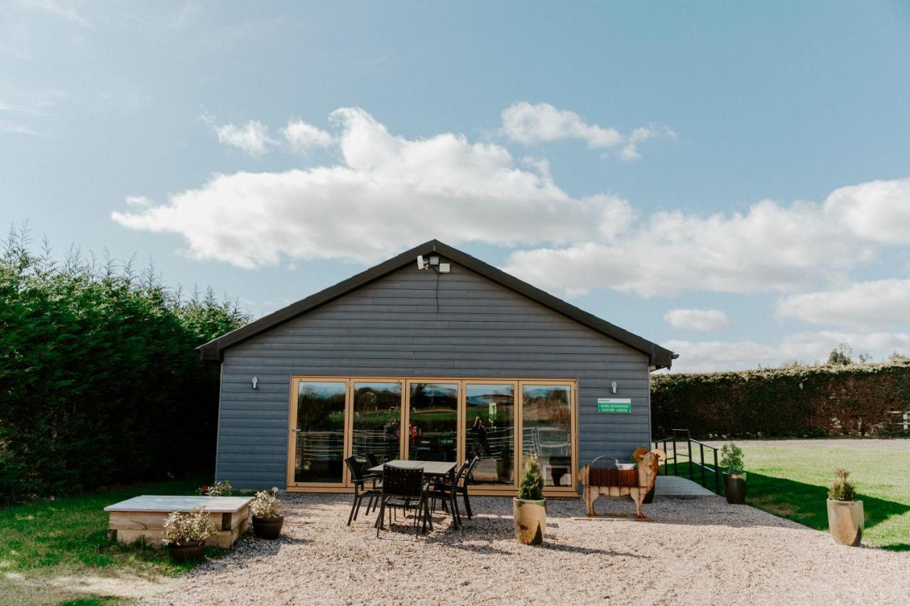 King Richard'S Luxury Lodge - Sleeps Up To 8 ,Dog Friendly ,Near Sherwood Forest At Fairview Farm In Nottingham Set In 88 Acres And Great For Groups,Family Gatherings,Corporate Events Bagian luar foto