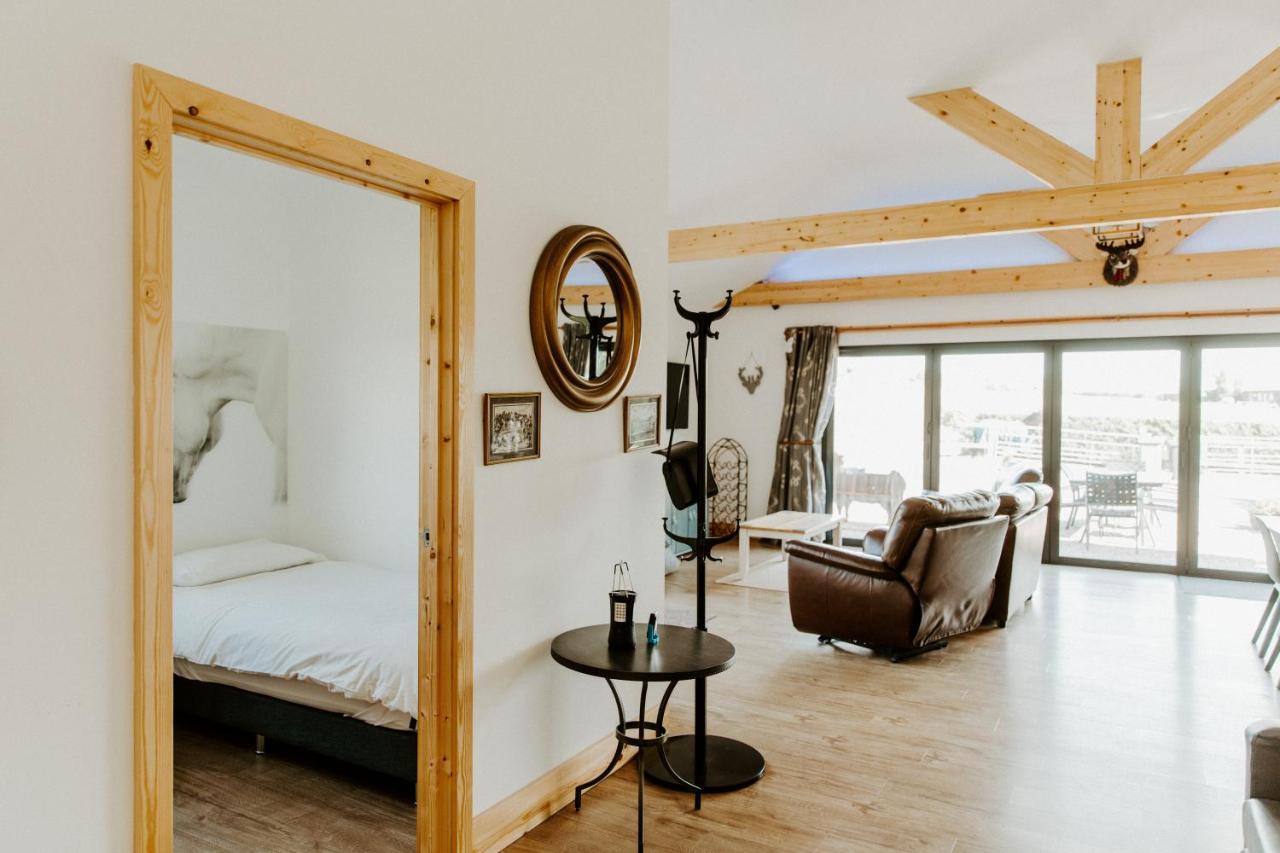 King Richard'S Luxury Lodge - Sleeps Up To 8 ,Dog Friendly ,Near Sherwood Forest At Fairview Farm In Nottingham Set In 88 Acres And Great For Groups,Family Gatherings,Corporate Events Bagian luar foto