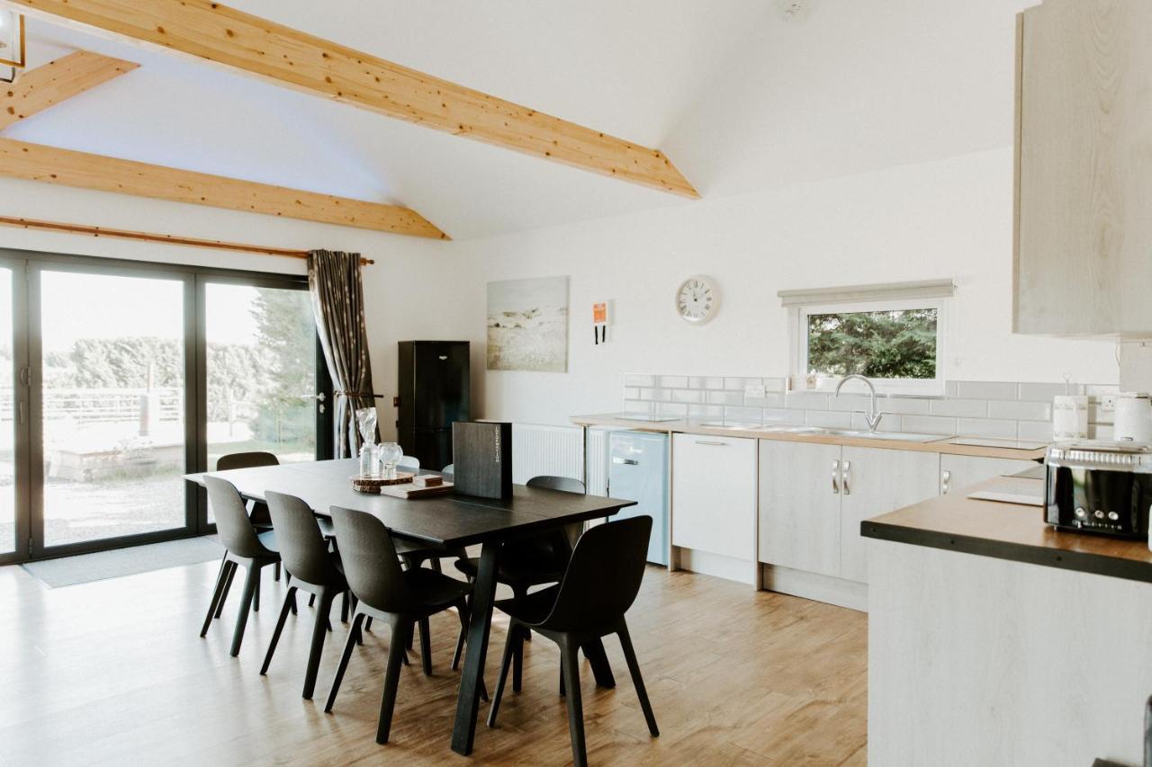King Richard'S Luxury Lodge - Sleeps Up To 8 ,Dog Friendly ,Near Sherwood Forest At Fairview Farm In Nottingham Set In 88 Acres And Great For Groups,Family Gatherings,Corporate Events Bagian luar foto