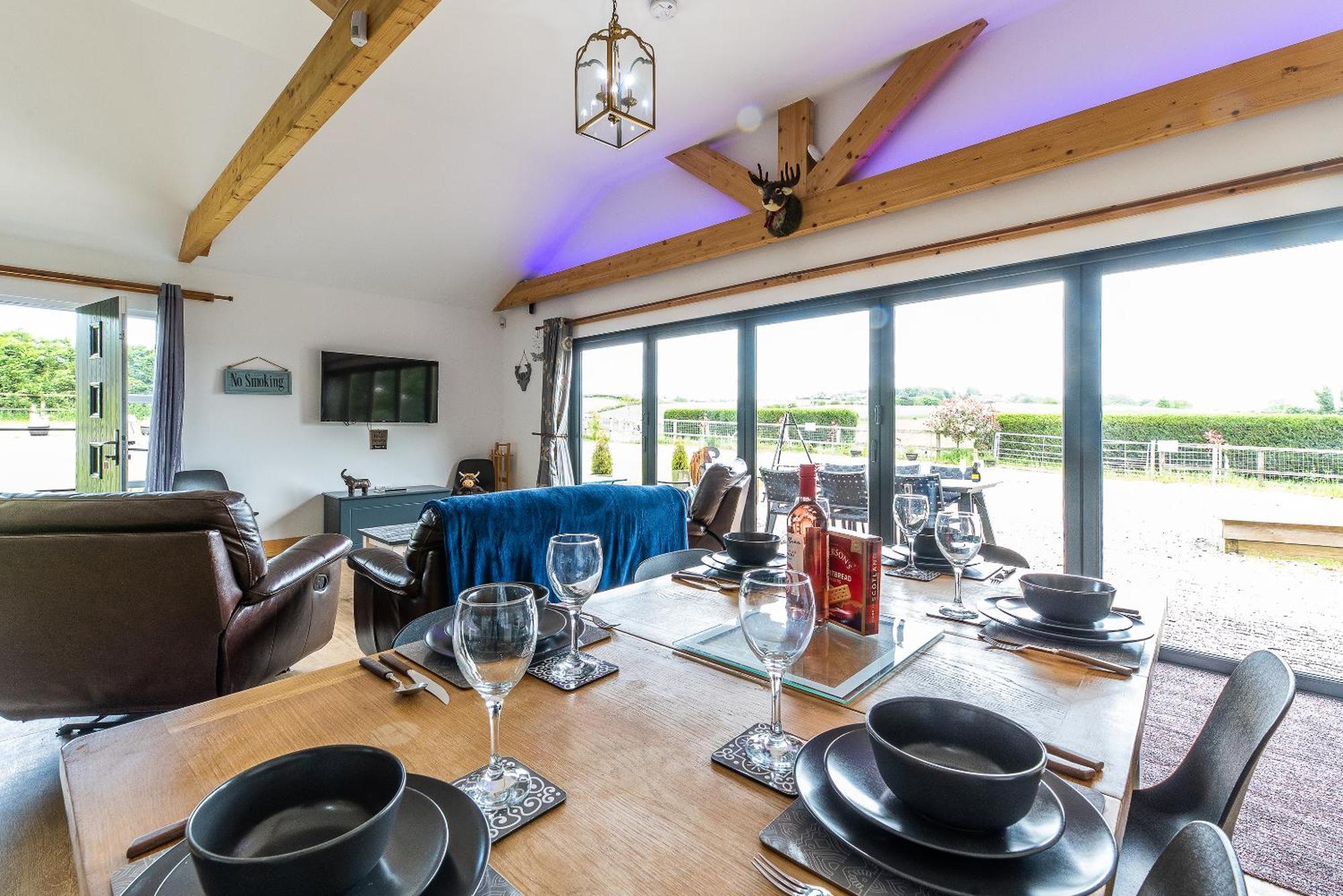 King Richard'S Luxury Lodge - Sleeps Up To 8 ,Dog Friendly ,Near Sherwood Forest At Fairview Farm In Nottingham Set In 88 Acres And Great For Groups,Family Gatherings,Corporate Events Bagian luar foto