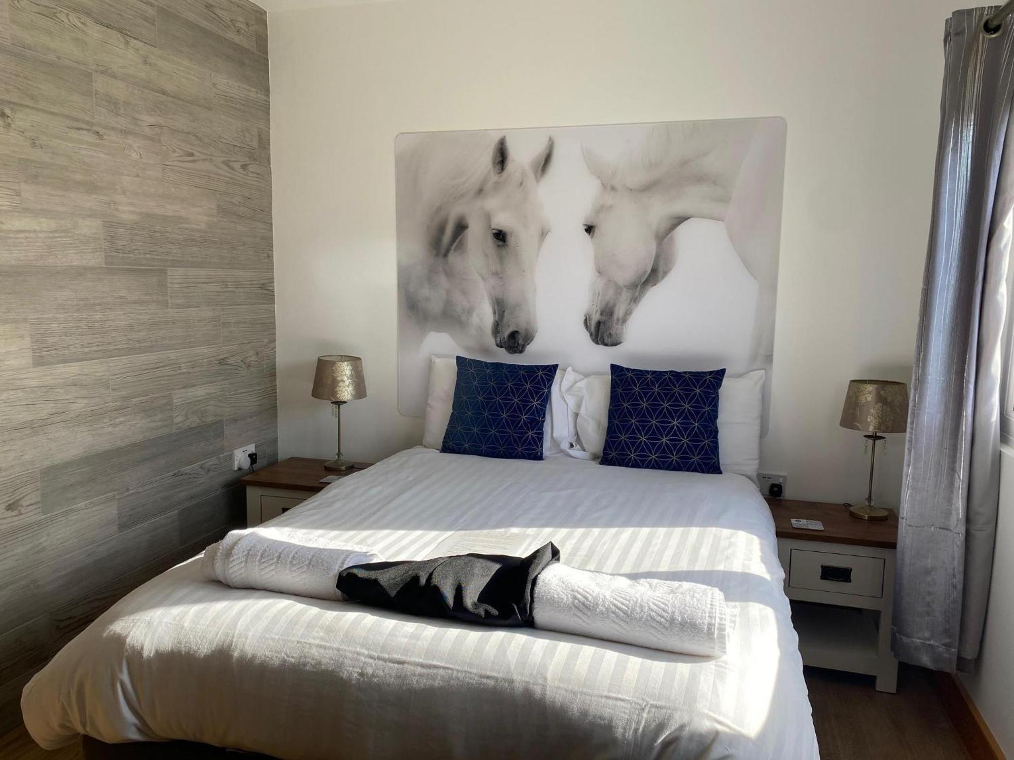 King Richard'S Luxury Lodge - Sleeps Up To 8 ,Dog Friendly ,Near Sherwood Forest At Fairview Farm In Nottingham Set In 88 Acres And Great For Groups,Family Gatherings,Corporate Events Bagian luar foto